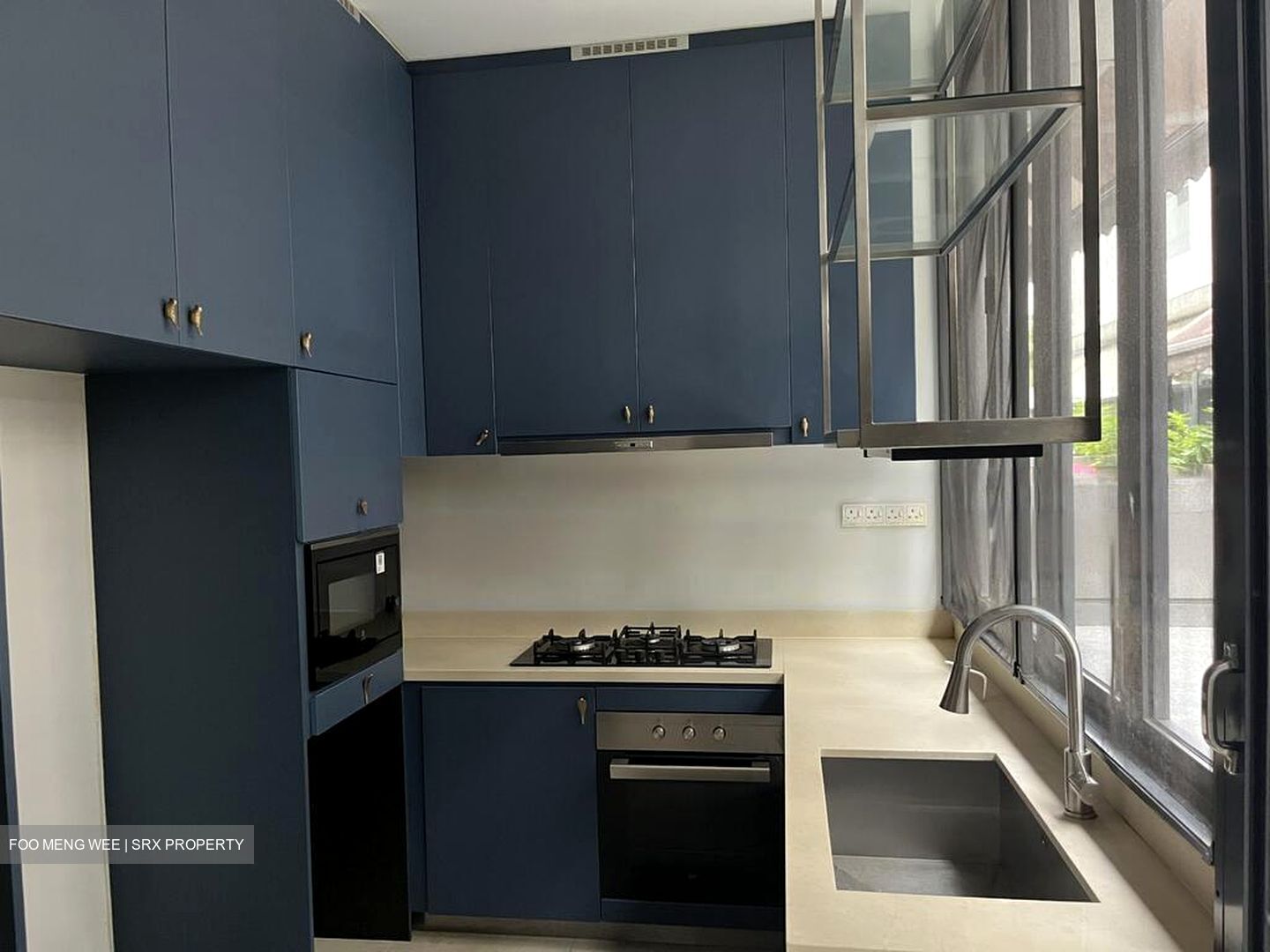 Sunrise Avenue (D28), Terrace #480021801